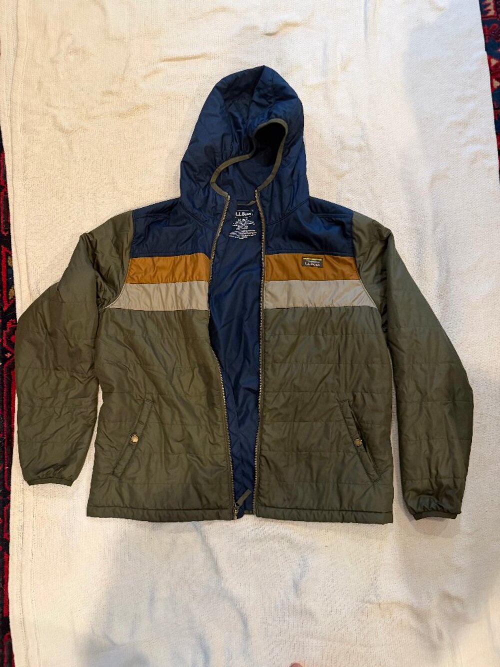 Men's Mountain Classic Puffer Hooded Jacket, Colorblock, XL REG